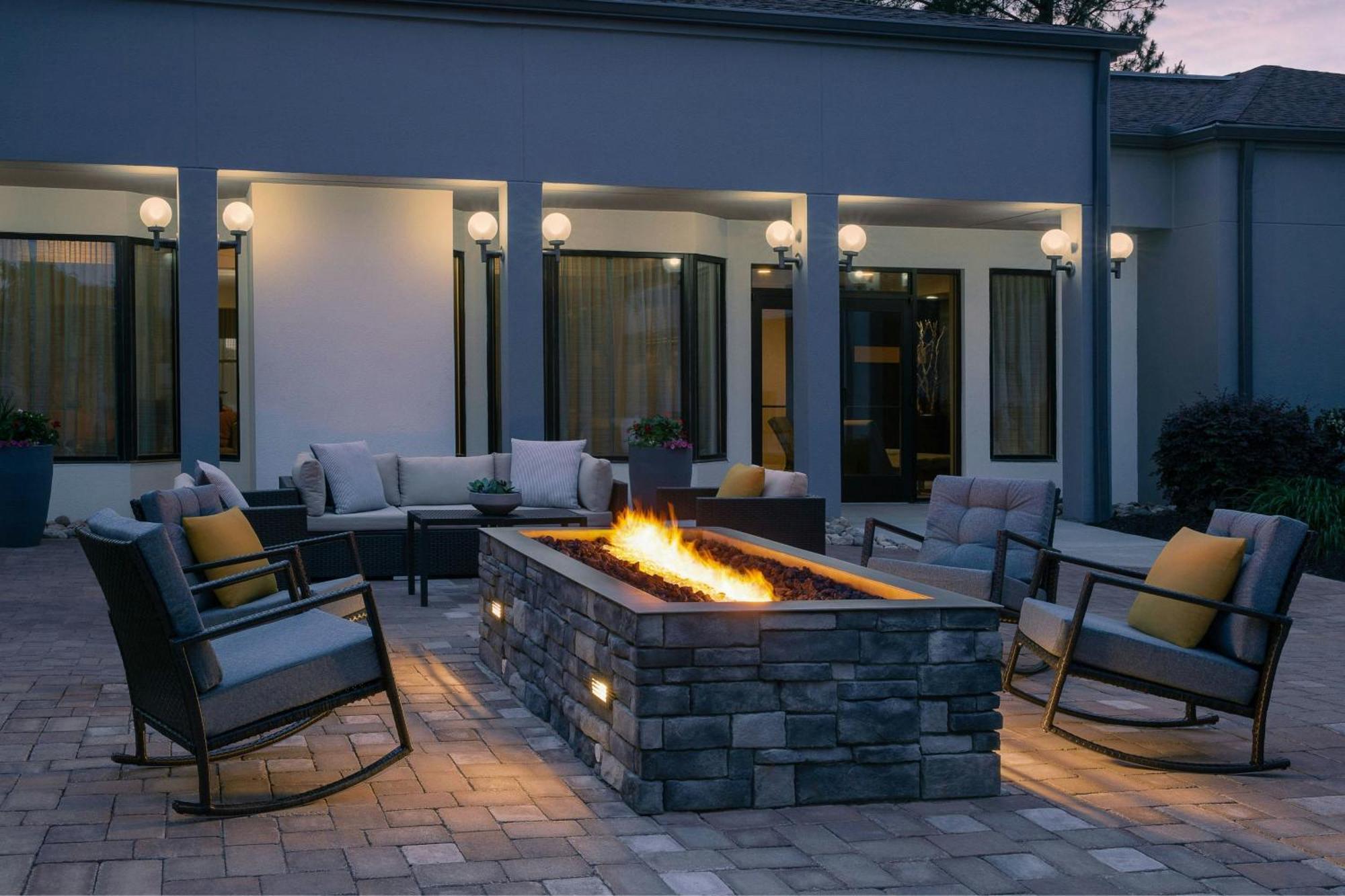 Courtyard By Marriott Greensboro Kültér fotó