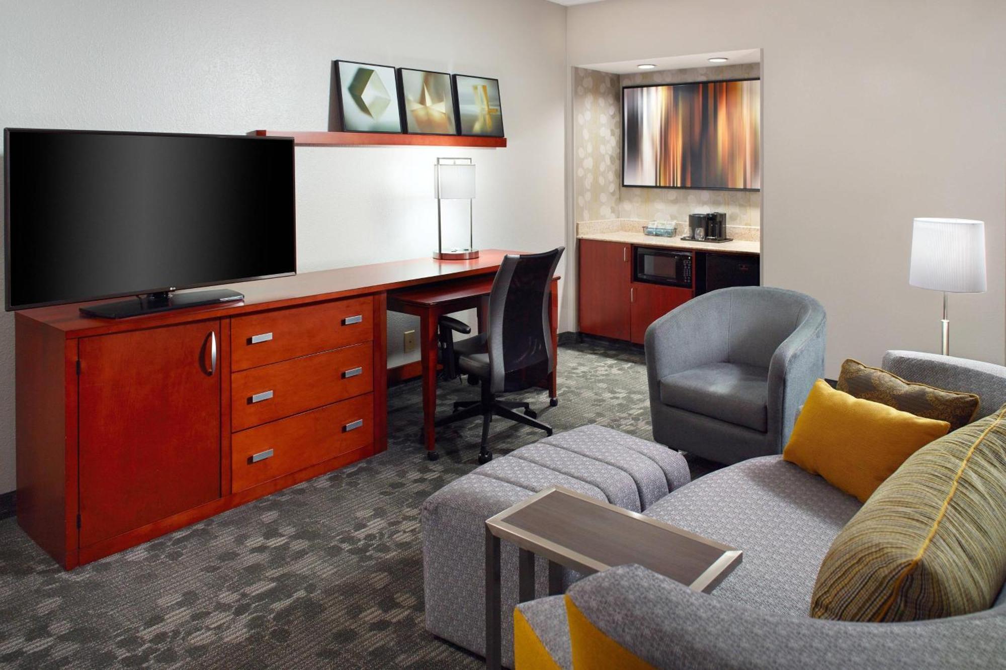 Courtyard By Marriott Greensboro Kültér fotó